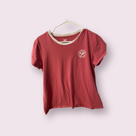 Levi’s size large pink t shirt - Picture 1 of 3